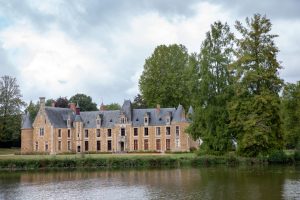 PARCOURS-DÉCOUVERTE DE TUFFÉ-VAL-DE-LA-CHÉRONNE